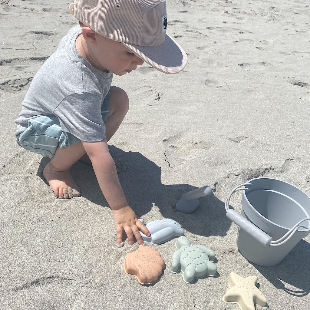 Beach, Sand and Water Play Toys from iKids