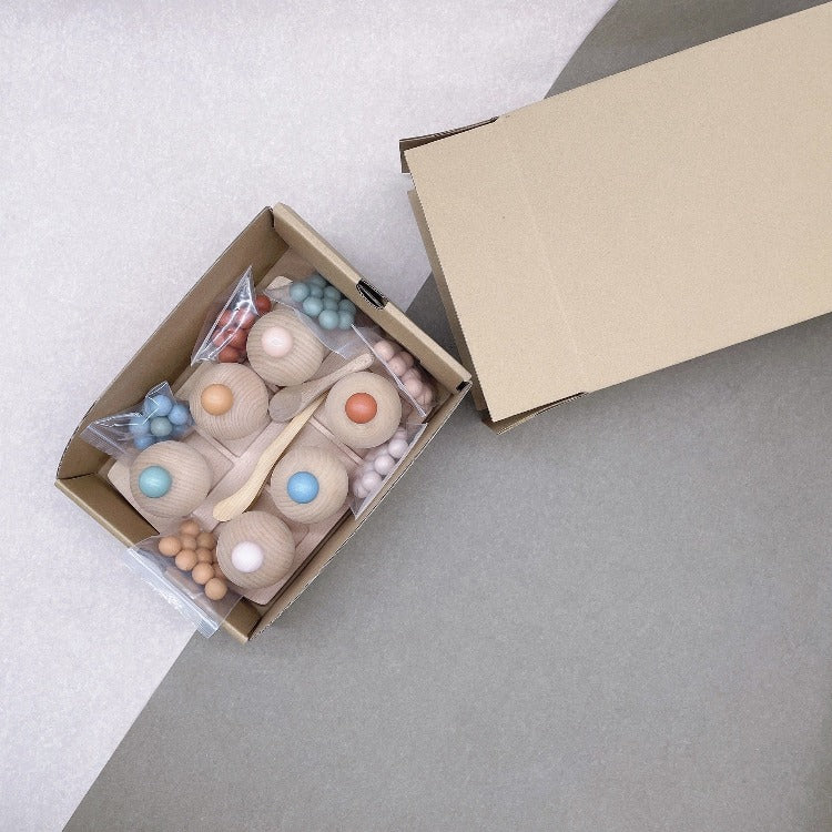 Cupcakes with Counting Colour Beads - iKids
