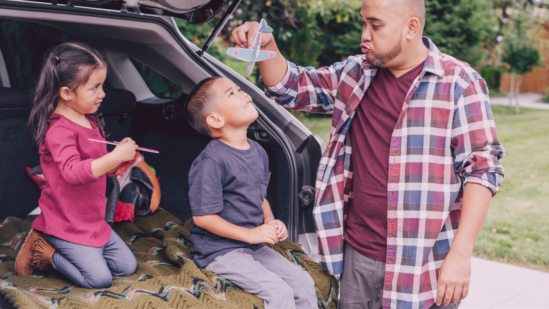 5 Tips to Have Fun Road Trips with Kids - iKids