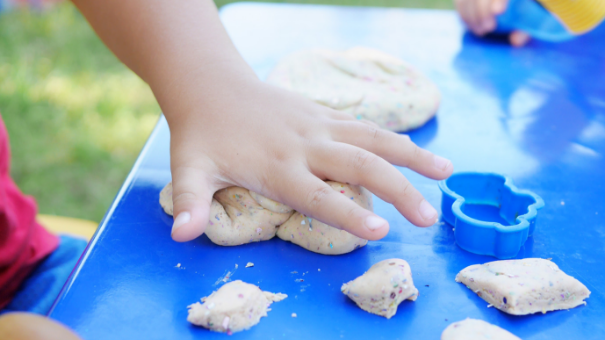 iKids - Winter Art, Playing with Play Dough (Photo by_ Kate Romeo)