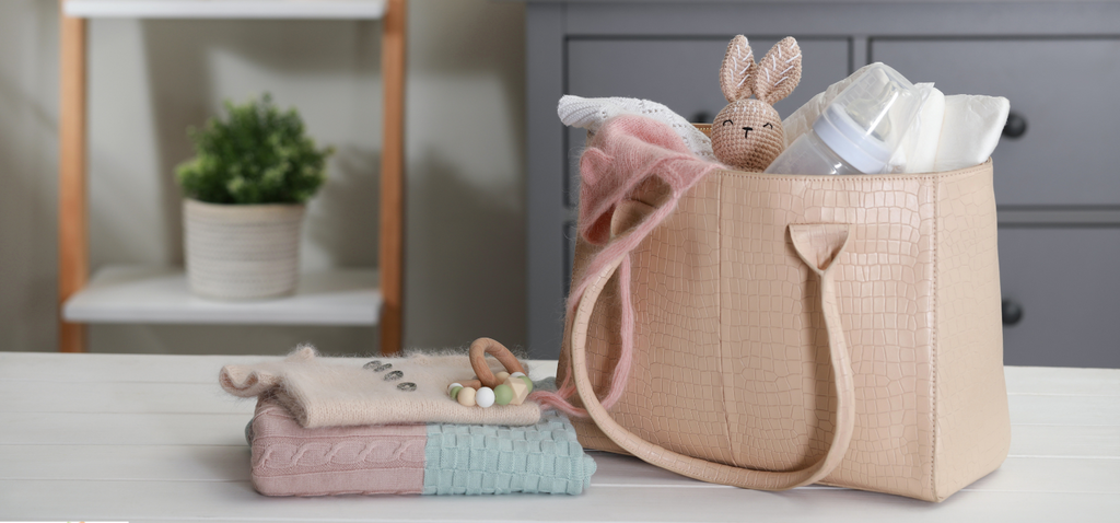 Handbag Essentials for Moms: Keep Kids Entertained